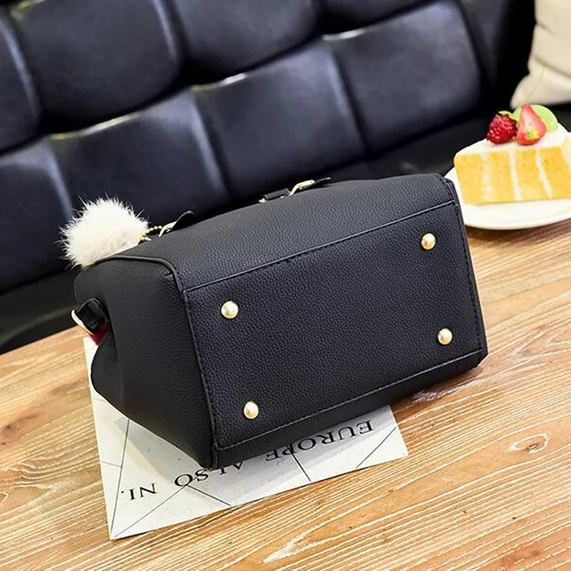 High-capacity PU Handbag For Women Girl Fashion Tassel Messenger Bags With Ball Bolsa Shoulder Bags Ladies Party Crossby Bag